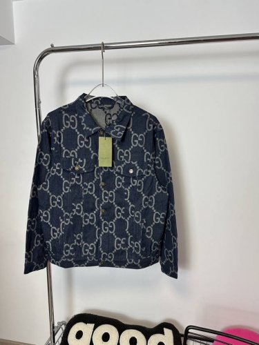 款号：Hmy75# Gucci古驰双G提花牛仔夹克外套 整体衣服设计感十足 经典满印双G字母Logo无论是看起来还是穿起来都是很高级 完全百搭任何人 满印提花工