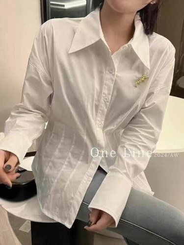 Ysl 2025早春新款 新款气质压褶修身显瘦白衬衫字母Logo设计收腰衬衣 两色三码Sml 面料:棉