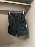 Bur 重磅推荐！2025Ss夏装新品 专柜在售 最新系列图案Logo短裤 必须人手一件的节奏！进口顶极高密度纯棉面料，极为亲肤舒适 摸上去非常的细腻，质感很好