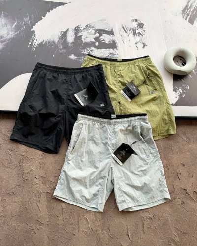 kolon Sport 可隆综训训练运动健身男士梭织短裤夏季新 外观设计：简约而不失格调，三种经典配色，无论是清爽草绿、沉稳酷黑，还是活力浅灰，都能轻松适配你的