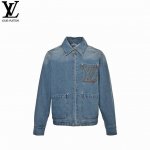Louis Vuitton 路易威登 25Ss 口袋刺绣拉链牛仔外套 胸袋刺绣 Lv 标识 浅蓝色渐变牛仔洗水 后部呈现 Damier 正绒面革标签 标识铭纹珠