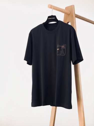 brunello Cucinelli 布鲁奈罗.库奇内利 2025Ss春夏新品 Bc极简精粹高级圆领T恤，品质控推荐入手 接触Bc必定是精品才会推荐.有着”山羊