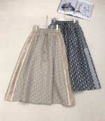 4Io* 25Ss新款大裙摆半裙 经典提花面料 松紧腰带 双插袋设计 时尚大方 两色三码Sml