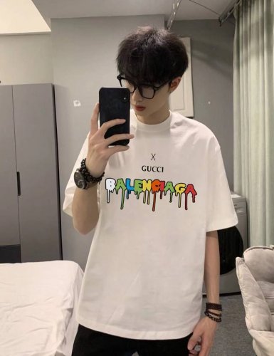 balenciaga 巴黎世家彩绘泼墨圆领短袖半袖T恤 面料采用260克纯棉双纱食毛面料 双线二本针压线 久洗不变形 原版定制三标 高端进口印花 随意水洗 情侣