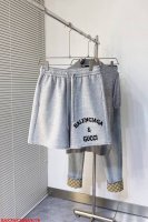 e776 Ba巴黎世家 25春夏新款短裤 这款极简表达现代态度。面布63.1%棉36.9聚酯倩维 超薄复合面料 整体更显质感有力 承载创新精神， 标志性的涂珐琅