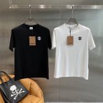 巴家 巴宝莉T恤经典又百搭，左胸处白色的品牌标志，简约又精致，瞬间提升了整件衣服的格调 面料柔软亲肤M-3Xl 隔天