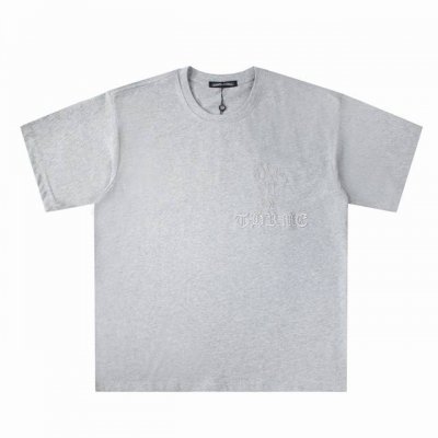 Chrome Hearts 克罗心24Ss立体梵文刺绣圆领短袖T恤 原版面料开发，官方专柜同款！ 螺纹定织定染无色差！采用通肩拉条工艺，百洗不变形！ 采用250