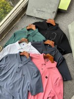 24Sskilonsport可隆冰丝无痕休闲Polo衫，采用混纺面料制成，融合了有机棉的天然凉爽舒适和涤纶的吸湿排汗，透气性强，适合各种环境，跑步时方便排汗，凉