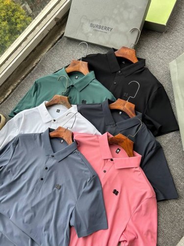 24Sskilonsport可隆冰丝无痕休闲Polo衫，采用混纺面料制成，融合了有机棉的天然凉爽舒适和涤纶的吸湿排汗，透气性强，适合各种环境，跑步时方便排汗，凉