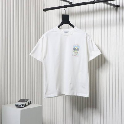 Casablanca 卡萨布兰卡 25Ss 网球拍彩绘涂鸦印花短袖T恤简约的时尚元素设计凸显精简,隶属今夏高颜值单品. 客供优质针织棉280G面料,手感顺滑细腻