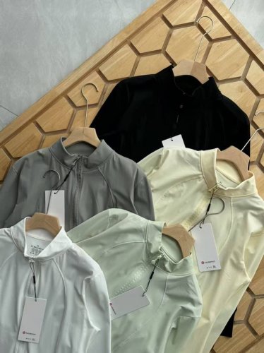 Lululemon 露露25夏季新品女士修身运动立领外套冰丝凉感皮肤衣防晒衣 官网门店同步，掌柜炒鸡推荐，客供面料，冰感修身防晒衣，面料手感细腻清爽透气，触感冰