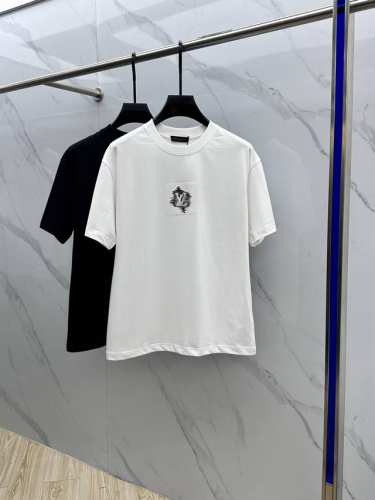 Louis Vuitton 路易威登 2025Fw春夏新品圆领打底外穿T恤，立体感Logo常规半袖纯棉打底T恤，棉，手感面糯有骨感，柔而有韧性。工艺处理，韧性和