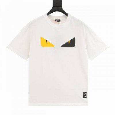 Fendi 芬迪 经典小怪兽胶皮眼睛短袖 夏季新品 小怪兽眼睛压胶印花圆领短袖T恤 下角加小扣子 后背硅胶字母Logo 定制32支280G纯棉面料，手感非常舒服