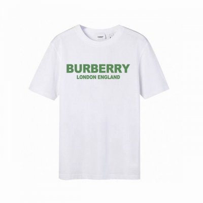Burberry 巴宝莉字母印花短袖高版本，潮流高街情侣T恤，高克重纯棉面料，亲肤顺滑有厚实感，细节到位，款式时尚潮流！男女同款。 颜色：白色 黑色 Sixe：