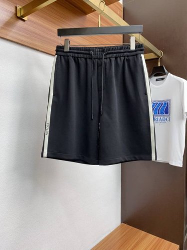 普拉达 25年夏季新款短裤 定制面料定制Logo，各种五金配件全是进口原材料，不可错过的一款单品 码数：48-56