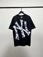 高品质！Mlb柜子经典腰果花短袖T恤！三标齐全，四联吊卡，原厂包装！通肩压条保证舒适性！2025Mlb Ny 经典腰果花款 情侣圆领短袖高端品质 专柜1：1同步