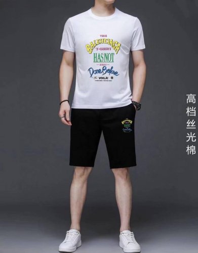 直 品牌 Balenciaga 巴黎世家 2025新款男士短袖短裤套装！官网同步销售！市面高端版本！手感细腻柔软！让你穿着更加舒适！立体裁剪版型超赞！尺码:M-
