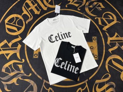 Celine Logo精致升级，灵感源自八十年代复古 原版面料 官方同款 短袖T恤 定制面料 同缸染面料 手感非常舒服 春夏最新砖柜同步 时尚又个性 超级百搭
