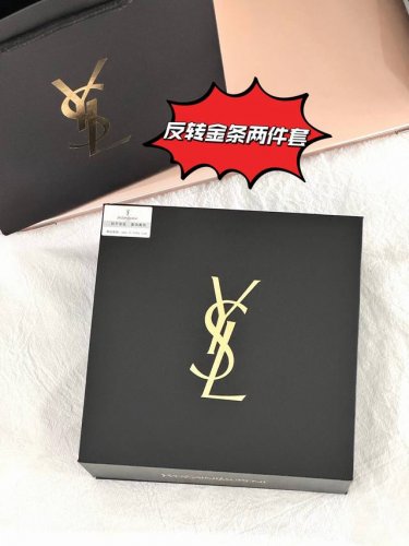 专柜版 #一份礼盒，三重欲望，不只是梳妆台上的巴黎艺术，更是暗藏心意的终极浪漫，以金箔为笔，为魅力加冕，臻享高定礼盒，集结明星奢品# 圣罗兰反转巴黎两件套高定礼