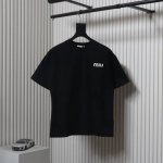 Miumiu 缪缪 25Ss 字母Logo发泡印花短袖T恤 面料采用高克重280G重精梳棉 定制1:1螺纹 专柜级别精致车线 做工精细 面料舒适亲肤无异感 定制