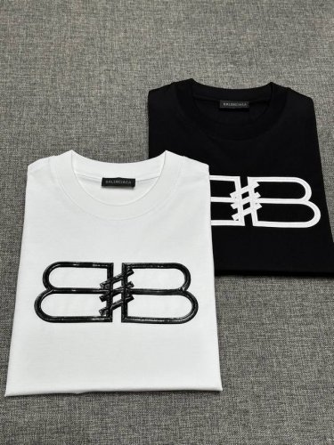 新品 Bal时装款宽松版纯棉圆领短袖T恤，香港洋行渠道货，25年春夏新品，纯正血统品质，买手店里的人气热款，高级限量款！！独家售卖！！ 客供埃及进口顶级面料，甄