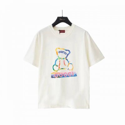 实拍细节图+尺码表 Gucci 古驰 炫彩小熊字母Logo印花短袖 面料：规格采用实打实260 %纯棉 针织内的兰博基尼，定织定染！属于高敏感特殊色 我们对面料