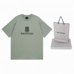 实拍图 顶级版本.官网品质 Balenci*Ga 巴黎.Ss25最新款 巴黎新Logo印花短袖T恤.砖柜同步.第一时间正品研制 欢迎对比 面料采用巴黎Zp定织定
