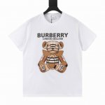 Burberry 巴宝莉 小熊贴布刺绣短袖 清爽干净的棉质情侣款短袖 实物很漂亮的颜色！给人很干净的高级感 胸前小熊刺绣图案设计 彰显大气奢华的气派，刺绣细节十