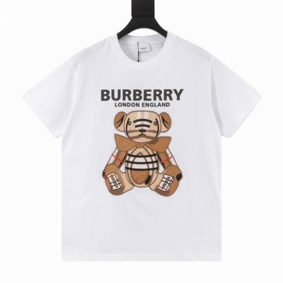 Burberry 巴宝莉 小熊贴布刺绣短袖 清爽干净的棉质情侣款短袖 实物很漂亮的颜色！给人很干净的高级感 胸前小熊刺绣图案设计 彰显大气奢华的气派，刺绣细节十