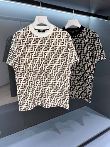 新品 满花 Fd全新时装变革盛宴.2025Ss夏季Fe*Di 字母印花Logo标识男士圆领短袖T恤 奢华耐看充满活力气息.体验视觉和触觉最新气息...单穿内搭都