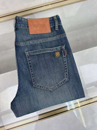 杰尼亚 2025春夏新款上市，高品质爆款牛仔裤超级定制款，G网同款经典Logo，修身带弹力，上身舒适亲肤，版型超赞细节做工无可挑剔！简欧风格，轻奢高档，！码数：