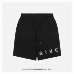Givenchy 纪梵希 24Ss Gvc字母刺绣短裤 面料采用400克重精梳棉，两遍水洗处理，面料舒适亲肤无异感，定制定染面料，纺织密度高，垂感佳，不易变形，
