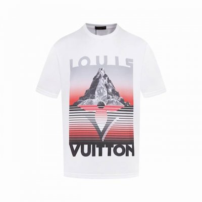 款号V66 白底图 顶级版本 Louis Vuitton 路易威登 黄昏屋顶印花圆领短袖 T恤 三标齐全 采用高克重纯棉面料！ 数码直喷 手感非常舒服 Os落肩