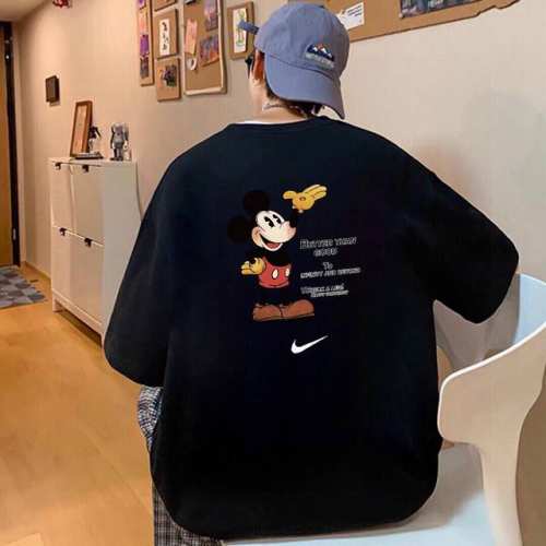 80 260G重磅纯棉 Nike 耐克 Nk 米奇 迪斯尼 潮玩奇幻系列 短袖T恤 男女同款 半袖 情侣款 面料工艺： 1.260G重磅纯棉，100%棉，恰到好