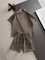 隔天出货 Gucci 古奇 高端定制 2025春夏新款松紧带休闲重工水洗套装，蜡染牛肚吸汗透气，专柜定制面料 透气舒适度高，细节无可挑剔，品牌元素设计理念，体现