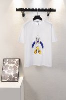 顶级版本 款号K472 罗意威2025新款小人印花后背刺绣字母情侣款短袖T恤 高版本高版本原版面料 数码直喷印花工艺 网红明星同款 高版本 高 品质 面料采用3