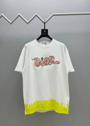 130（顶级版本 区别通货） 全年不下架，放心出售 款式：迪奥/Dio.R短袖T恤 面料：300克重双纱100%棉 罗纹：320克重索络纳1*1潮牌 工艺：进口