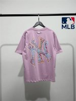 高品质！Mlb柜子新款后背洋基彩线印花大Logo短袖T恤！三标齐全，三联吊卡，原厂包装！通肩压条保证舒适性！高端品质2025Mlb Ny 彩线涂鸦款 情侣圆领短