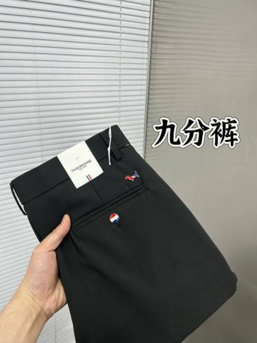 tb汤姆布朗 休闲裤 西裤 九分裤 2025Ss春夏新款 高级定制裤子专用面料 定制原版五金 重工工艺打造 车工走线精细 定制面料 柔软舒适 质感显著 辅料精美