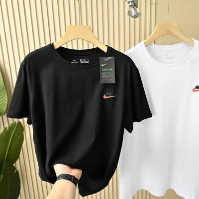 耐克Nike夏季圆领纯棉轻薄T恤衫短袖男女同款！面料吸汗透气弹力！ 尺码:M,L,Xl,2Xl,3Xl, 颜色:白色,黑色 高端面料，爆炸开抢，疯狂起来每一个颜