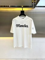 P310 Mon蒙口、2025Ss春夏新款男士胸前经典Logo标识休闲圆领短袖T恤衫！精选客供优质100%平纹棉布制作而成，面料触感轻薄爽滑，贴身透气吸湿且非常
