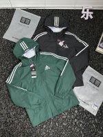 Adidas Essential阿迪达斯条纹宽松休闲时尚百搭网眼衬里连帽夹克 男女同款 还在为穿搭不够吸睛烦恼？这款Adidas Essential条纹连帽夹克