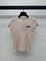P220上新原单高端品Miumi* 2025春夏最新系列！圆领透视镂空针织上衣 定制Yb羊毛纱线织造 细腻肌理 柔软舒适 圆领针织短袖裁剪 通体细密针织 螺纹包