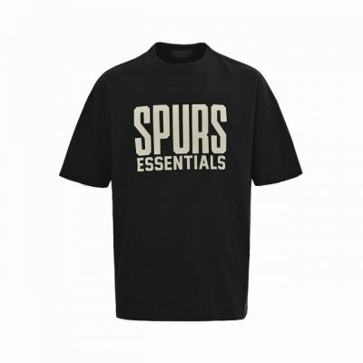 fear Of God & Nba 联名款球队队名压胶印花短袖 面料采用21S纯棉双纱环锭纺面料 水洗后克重240G 印花为植绒印花 区别市场看图做货的垃圾货