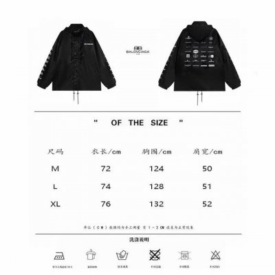 200 顶级版本 Balenciaga巴黎世家Blcg23Fw新款防水冲锋衣夹克外套 定制定染纯棉混纺材质，质感很柔软，内里同样加一层混纺材质的里布，舒适透气。