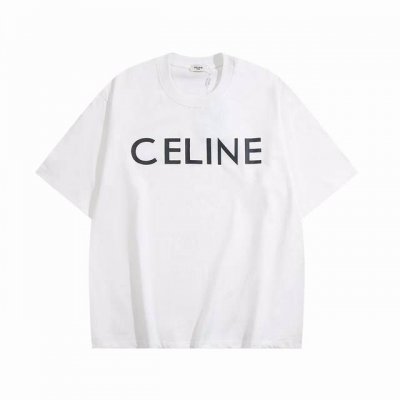 Celine 赛琳 经典字母印花基础款短袖 Ce气质清爽干净的短袖T恤 夏天T恤季到了，你准备好了吗？！精选厚实的平织棉布制作，面料质感瓷实很显气质 高克重的棉