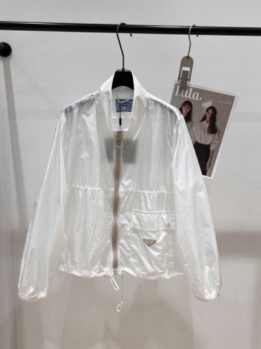 prad* 2025夏季新款防晒衣，立领拉链设计，上身超级帅气，面料轻薄透气，Sml