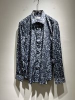 Saint Laure*T 圣罗兰2025春夏新款男士衬衣，专柜同步发售！定制专属府绸棉面料！全景印花Logo工艺印花设计！简约大方，从容百搭，档次极高，完美融