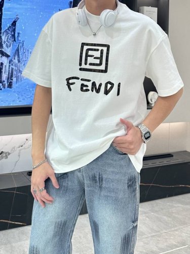 Fd 2025早春新品，优选特定原版开发330支双股精棉平纹面料，上身挺阔舒适度佳，外穿内搭随意搭配，男女同款 尺码M-Xxl