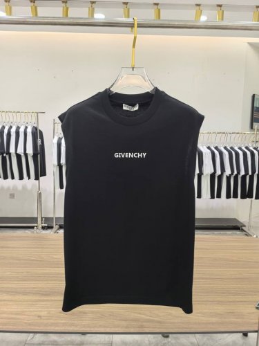 新品 Givenchy 男士时装款圆领背心，贸易公司洋行货，高级限定款，25年春夏新品，明星级人气单品！ 客供埃及进口顶级面料，甄选尼罗河区域光照极好的上等棉花